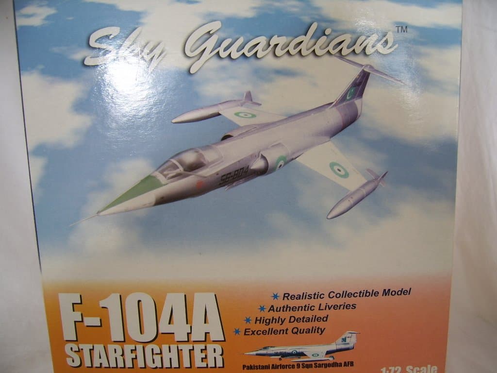 Witty Wings 1/72 F-104G Pakistan Air Force 9SQN Sarugota Air Force Base (japan import)