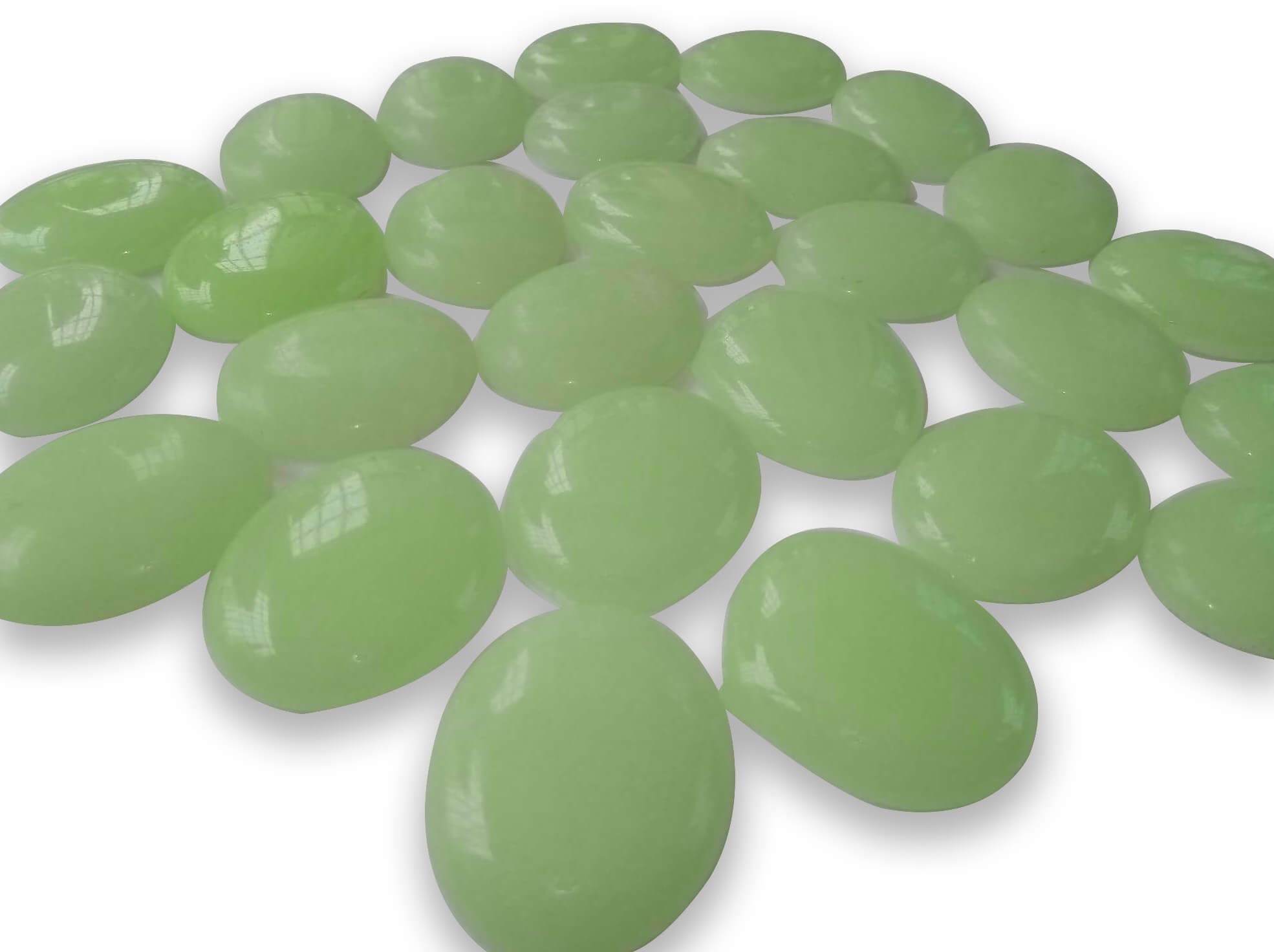 Maectpo Glow Stones for Garden Decor Yard Art Accessories Glow Rocks Landscape Pebbles Glow in The Dark Pebbles for Fish Tank Aquarium Fairy Garden Green Cobble Stone 250g