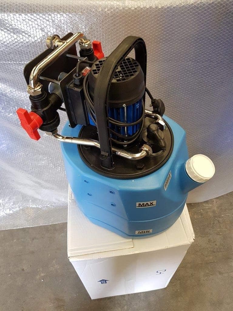 Todays Tools Power Flushing Machine 240v c/w Hoses & Adaptors