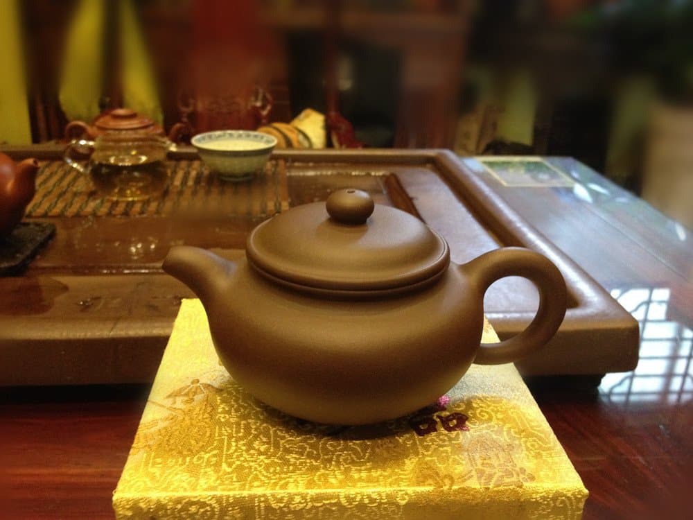 China Yixing Zisha Teapot(200ml)