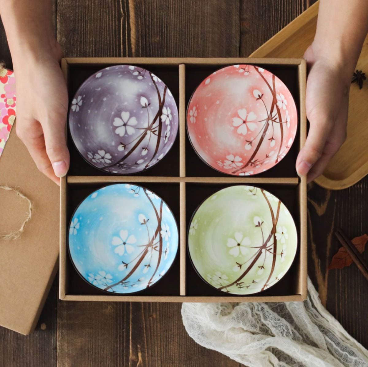 Mose Cafolo ~ Set of 4, Japanese Style Ceramic Rice Bowl Assorted Designs and Color with Phum Flowers Underglazed Dinnerware Ideal For Dessert Snack Cereal Soup in Gift Box