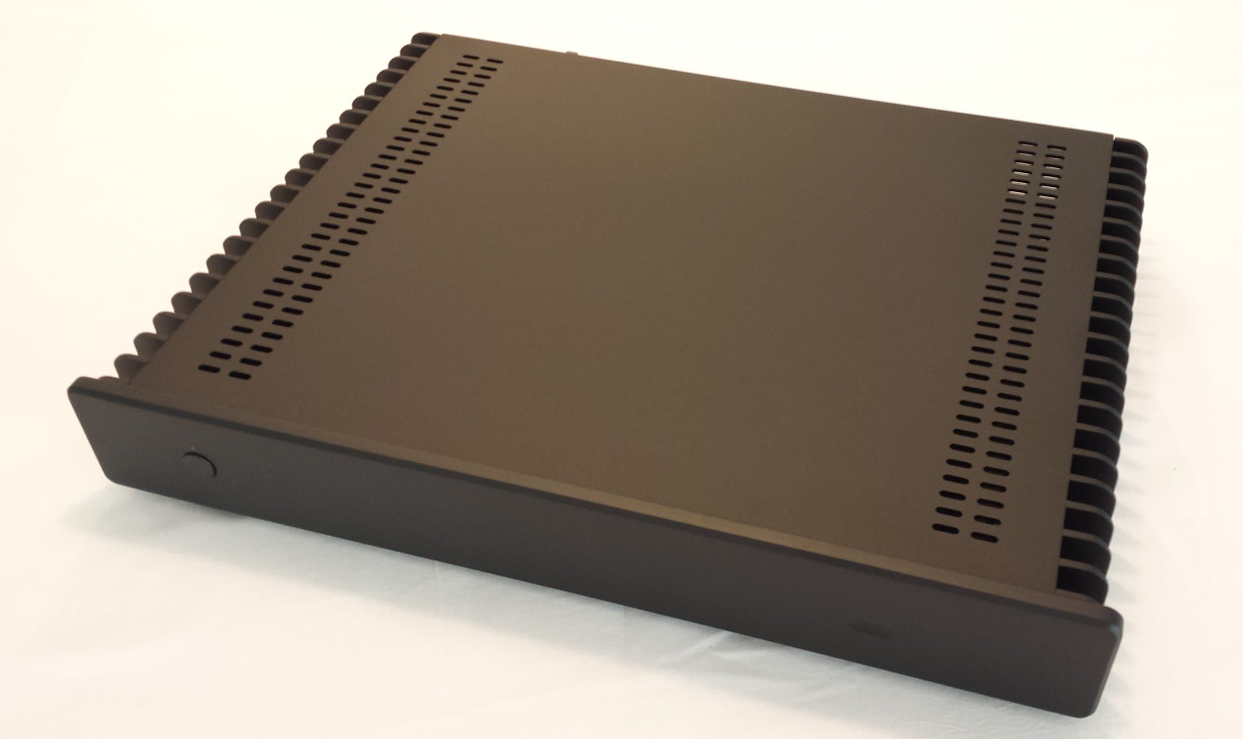 FC5WS-Evo Black. Low profile HTPC aluminum chassis.