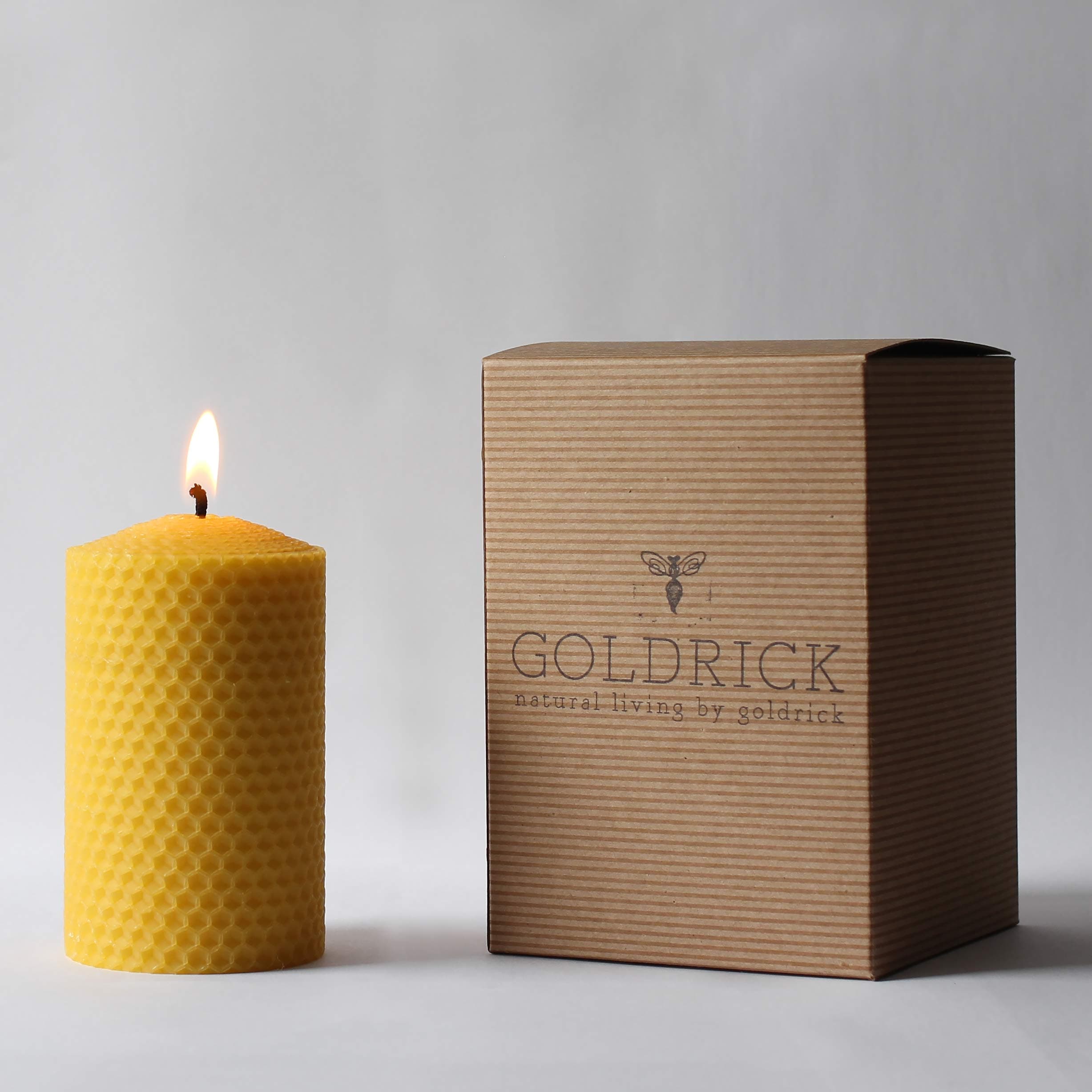 Goldrick Honeycomb Pillar Candle (Size: 6.3 Ø 10 H cm) 100% Beeswax // Natural and Handmade Candle Idea - Natural Living