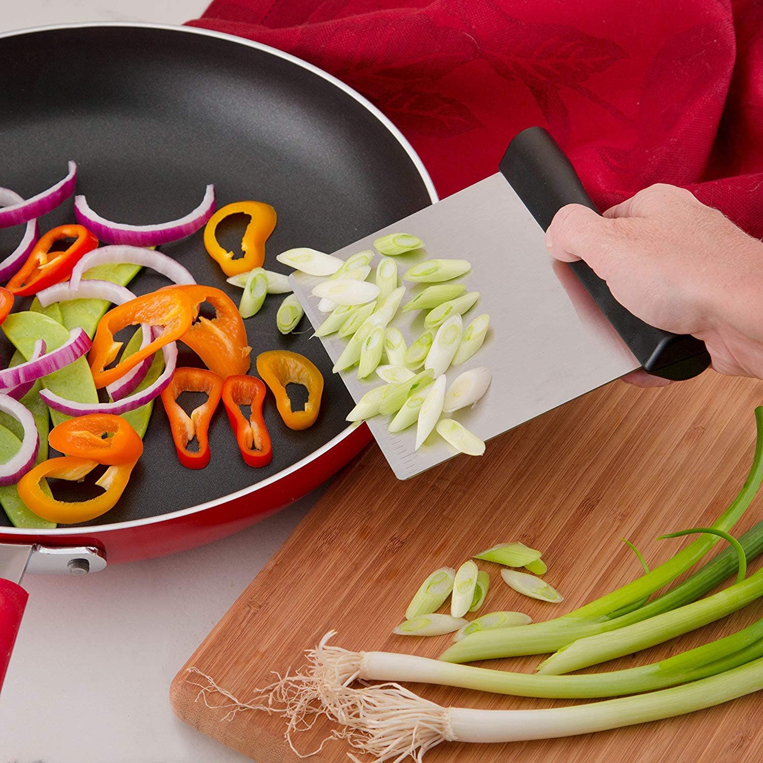 ENNSUN Multi-Purpose Stainless Steel Bench Scraper Chopper, Pizza Dough Scraper & Chopper & Cutter with Good Grip Handle