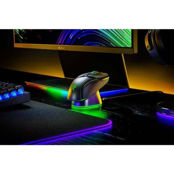 Razer Mouse Dock Pro with Wireless Charging Puck: Magnetic Wireless Charging - Integrated HyperPolling 4K Hz Transceiver - Anti-Slip Base - Chroma RGB Lighting - Classic Black - RZ81-01990100-B3M1