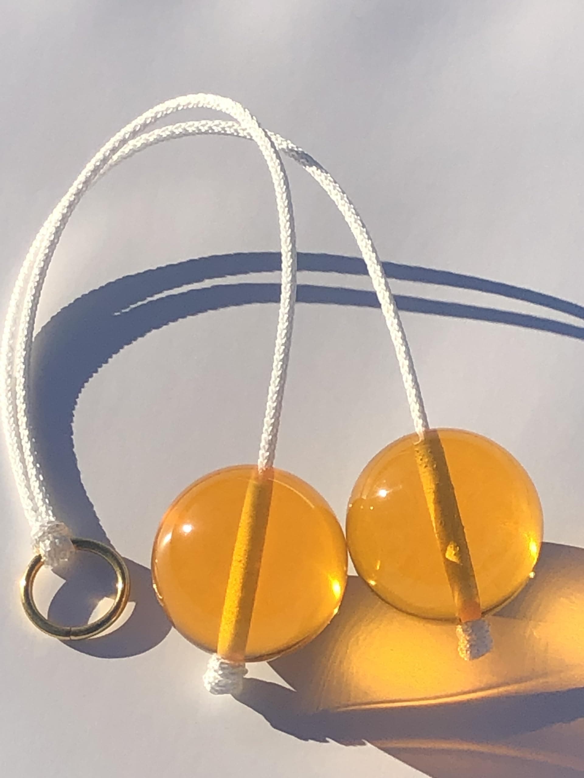 Ceyda Clackers Click Clacks Klackers Toy Acrylic Balls On a String Rope Popper Knockers Whackers Kabangers Whakkos Noise Maker Toy (Orange)