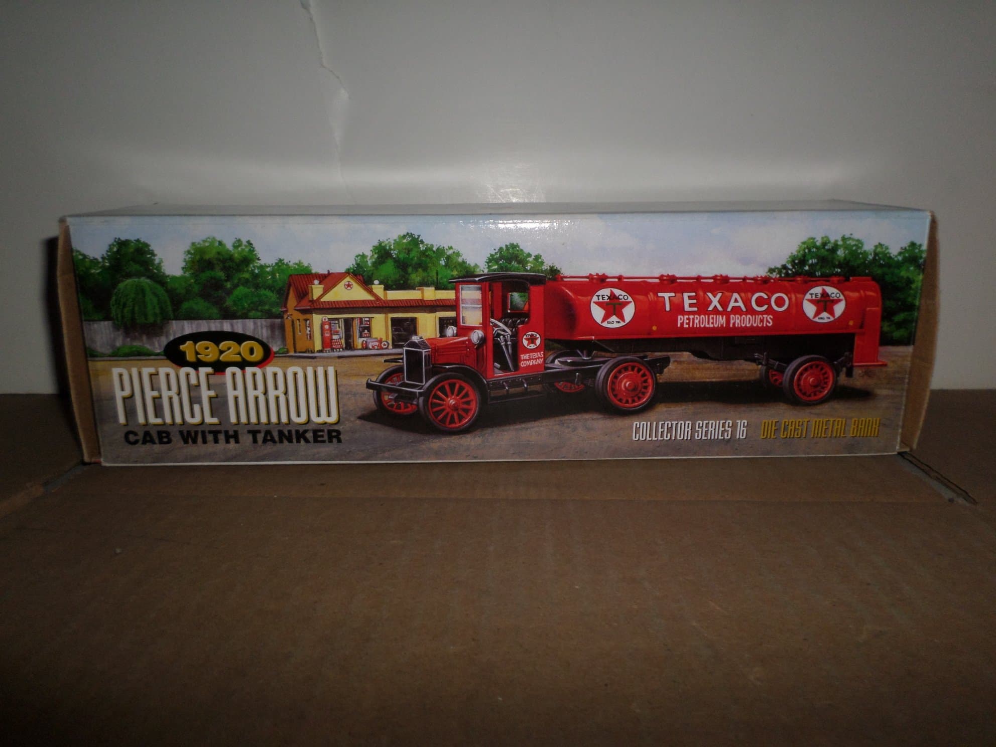 1920 PIERCE ARROW CAB WITH TANKER COLLECTOR SERIES 16 DIE CAST METAL BANK