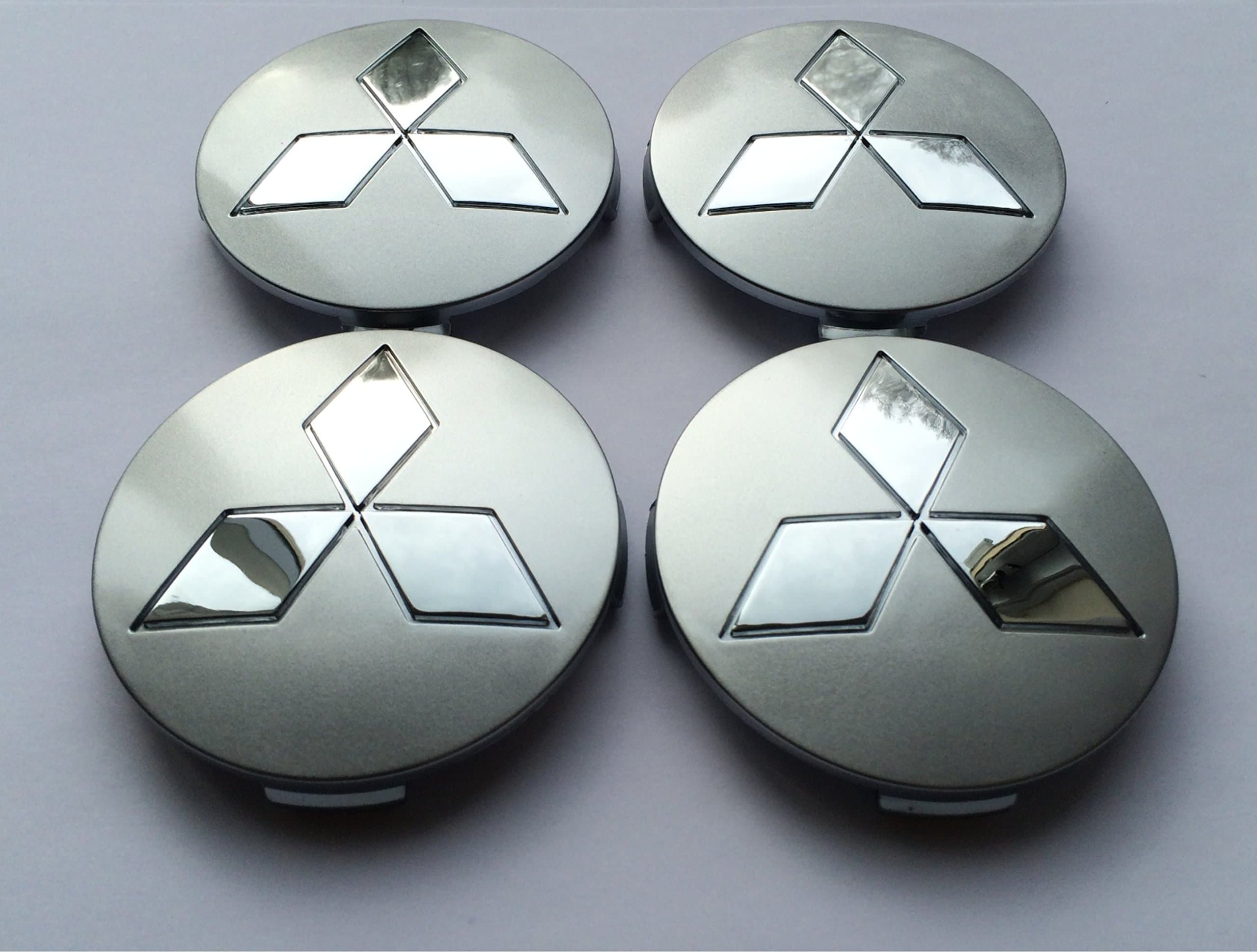 MR92254 Set Of 4 80Mm Alloy Wheel Center Hub Caps Sliver / Chrome Logo