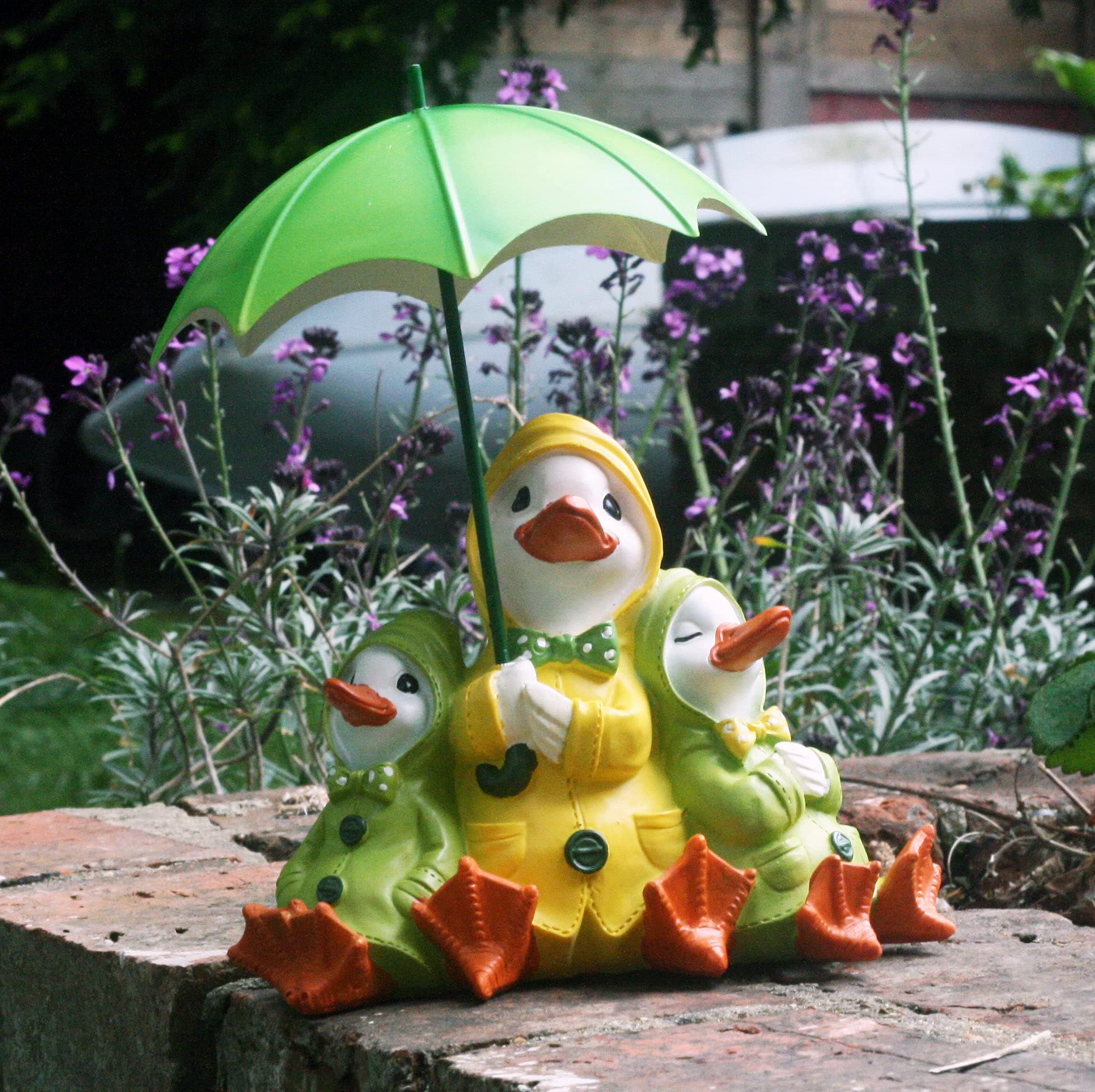 28cm Dally Dawson and Daisy Ducks with umbrella Garden Ornament