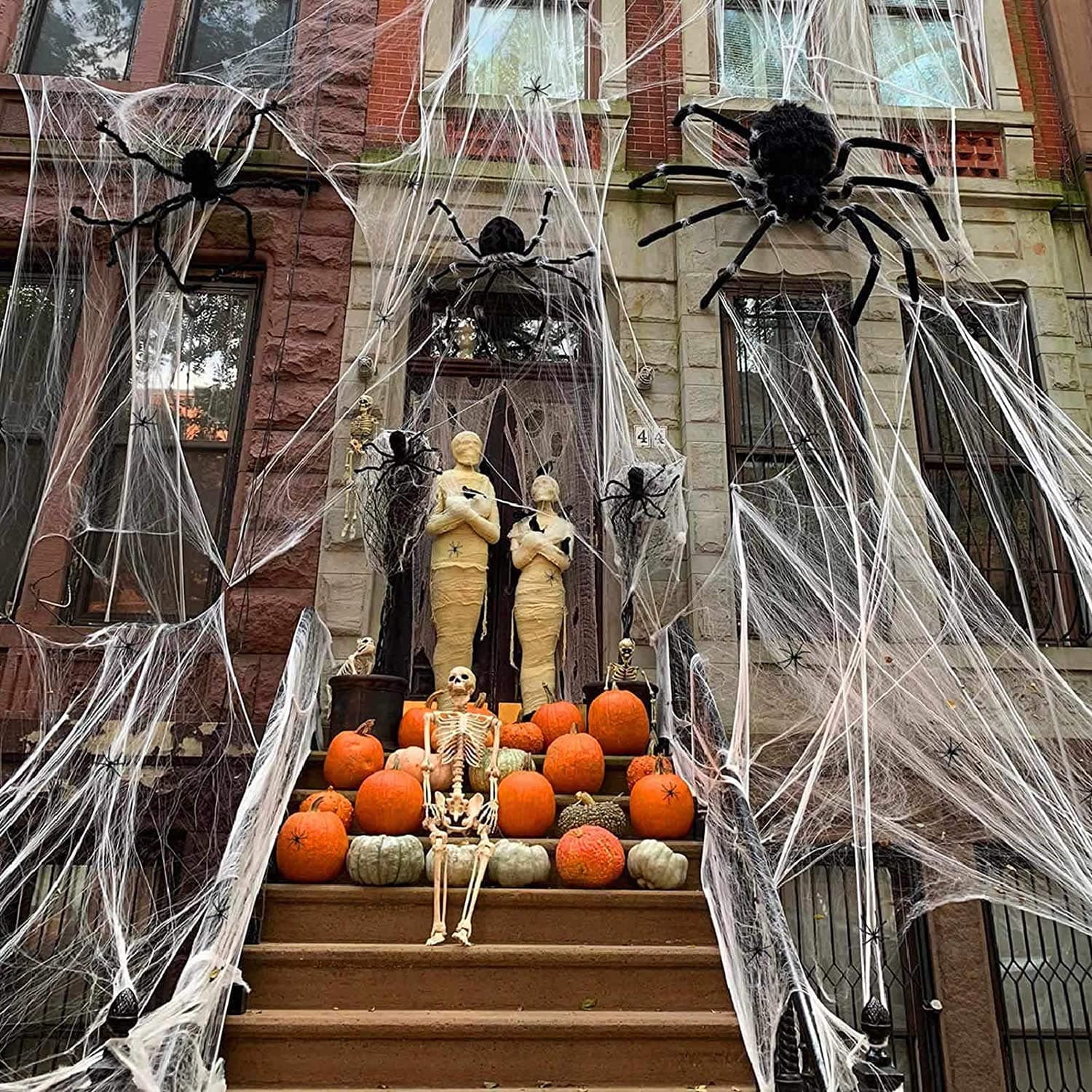 delaimaxiya 1500sqft Halloween Cobwebs Decoration Halloween Spider Web Decorations with 100 Black Spiders for Indoor & Outdoor Halloween Decorations(300g Spider Web)